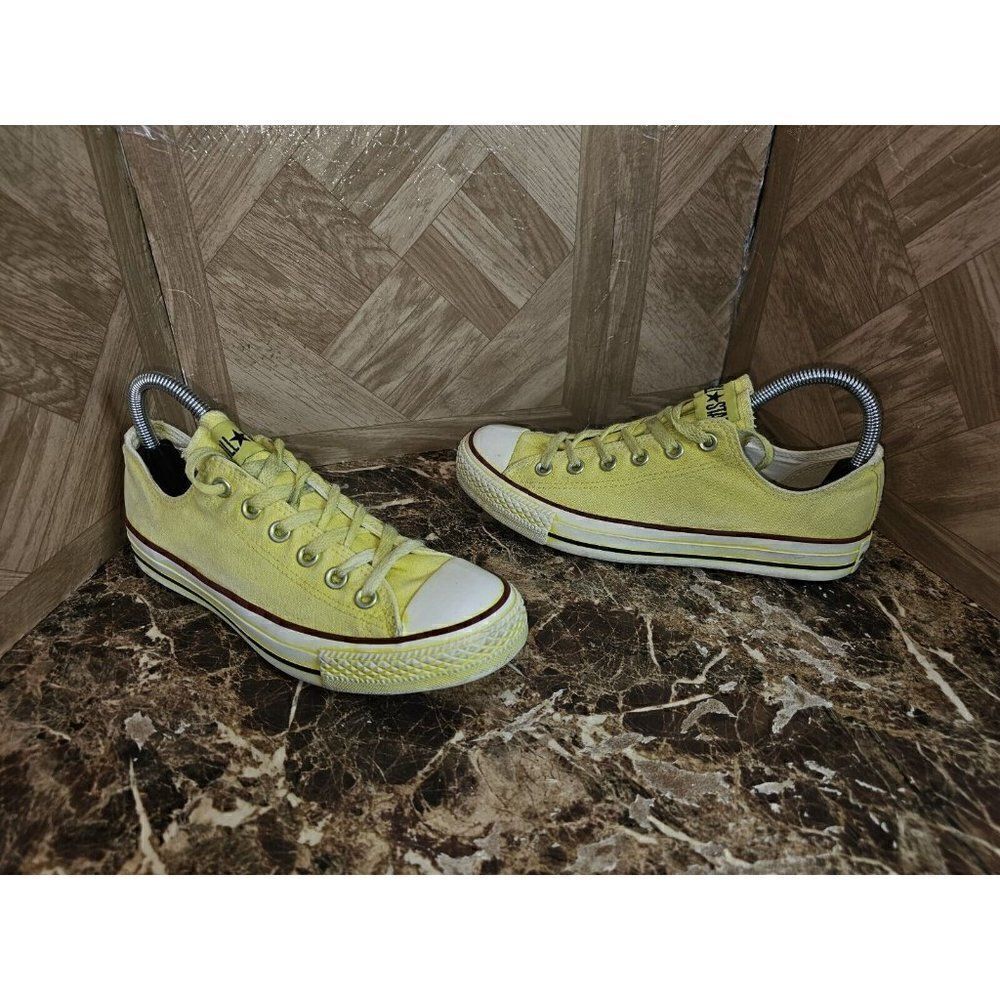 Converse Women's All Star Fashion Low Yellow Shoes Size 8.   540
